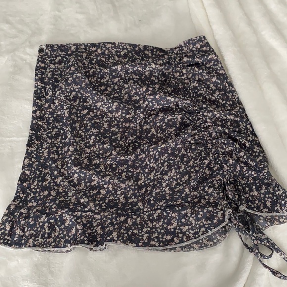 SHEIN Ruched Skirt - Picture 1 of 2